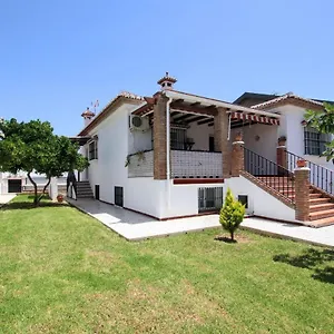 Tess Retamar Villa